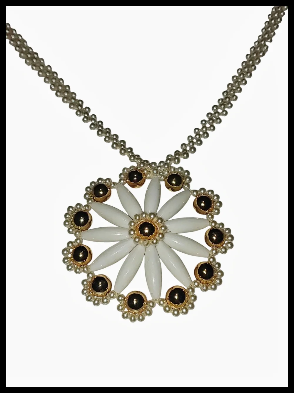 White and Gold Tone Floral Pendant Necklace